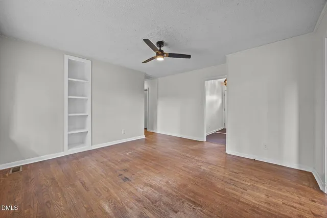 $1,350 | 1033 Xavier Drive, Fayetteville, NC 28311