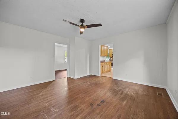 $1,300 | 1033 Xavier Drive, Fayetteville, NC 28311