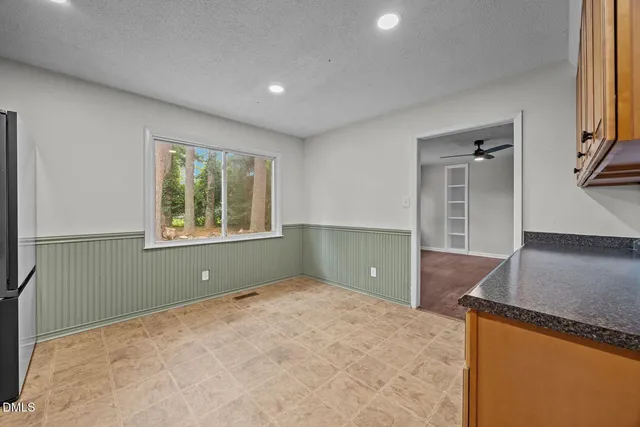 $1,350 | 1033 Xavier Drive, Fayetteville, NC 28311