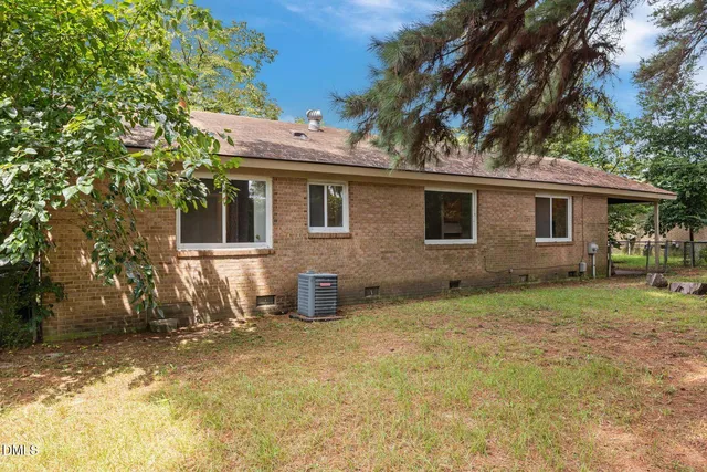 $1,350 | 1033 Xavier Drive, Fayetteville, NC 28311