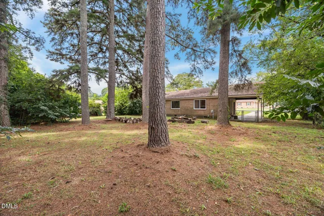 $1,350 | 1033 Xavier Drive, Fayetteville, NC 28311