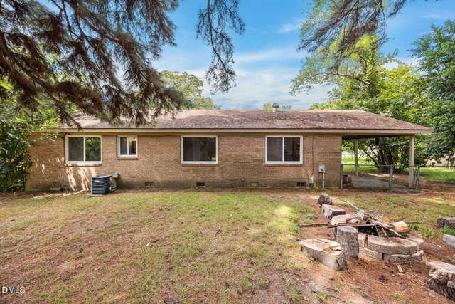 $1,350 | 1033 Xavier Drive, Fayetteville, NC 28311