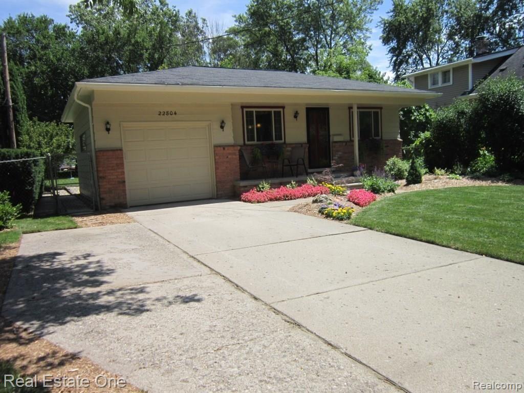 22804 Power Road Farmington, MI 48336 - Photo 30 of 35 wide drive.jpg
