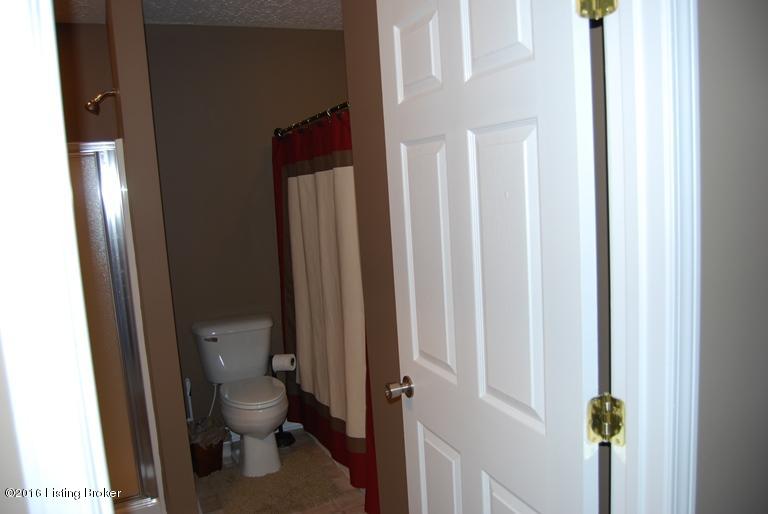 5405 Bloomfield Road Bardstown, KY 40004 - Photo 2 of 25 Bathroom 1