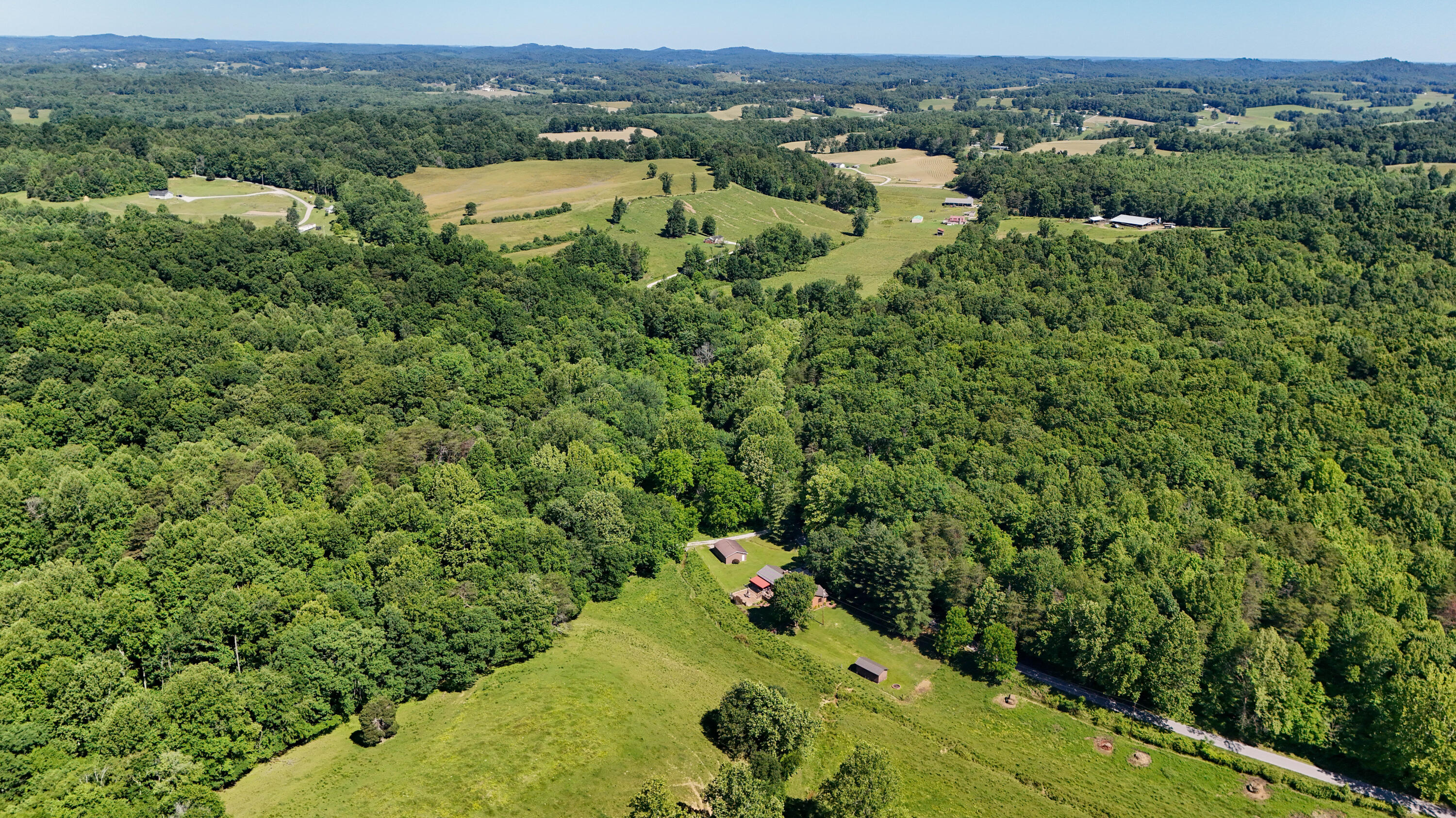 2774 Sasser Road London, KY 40744 - Photo 43 of 51 LightroomRealEstateEdits-5