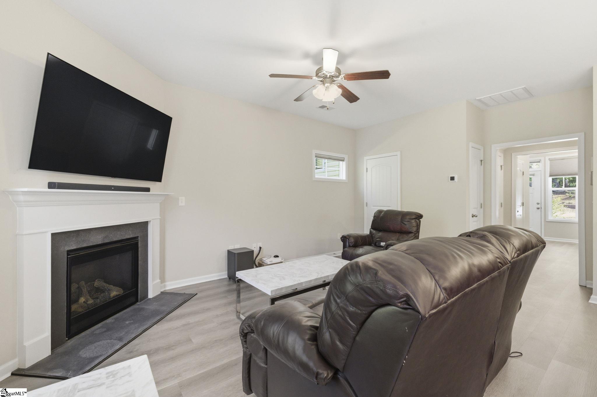 121 Wheaton Court Simpsonville, SC 29680 - Photo 12 of 47