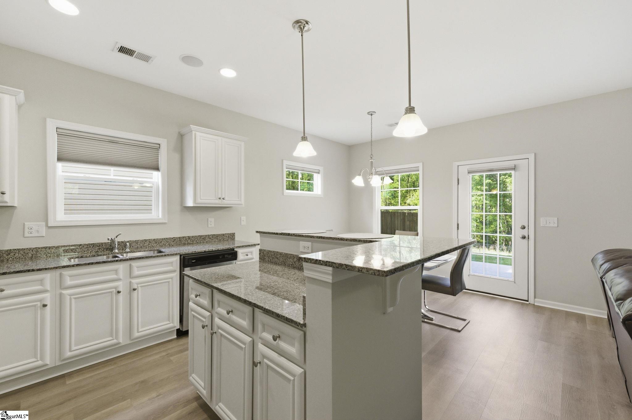 121 Wheaton Court Simpsonville, SC 29680 - Photo 16 of 47