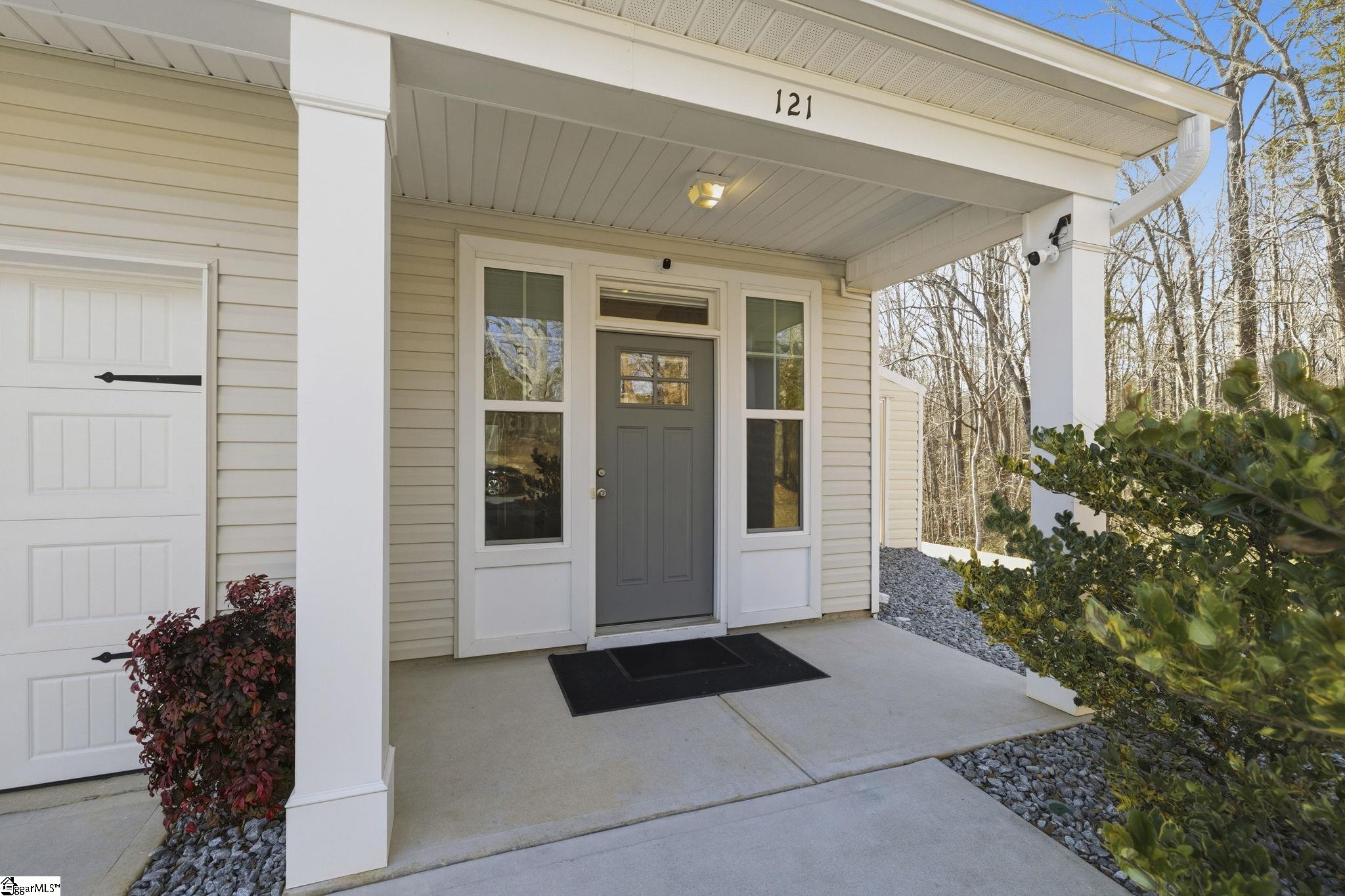 121 Wheaton Court Simpsonville, SC 29680 - Photo 5 of 47