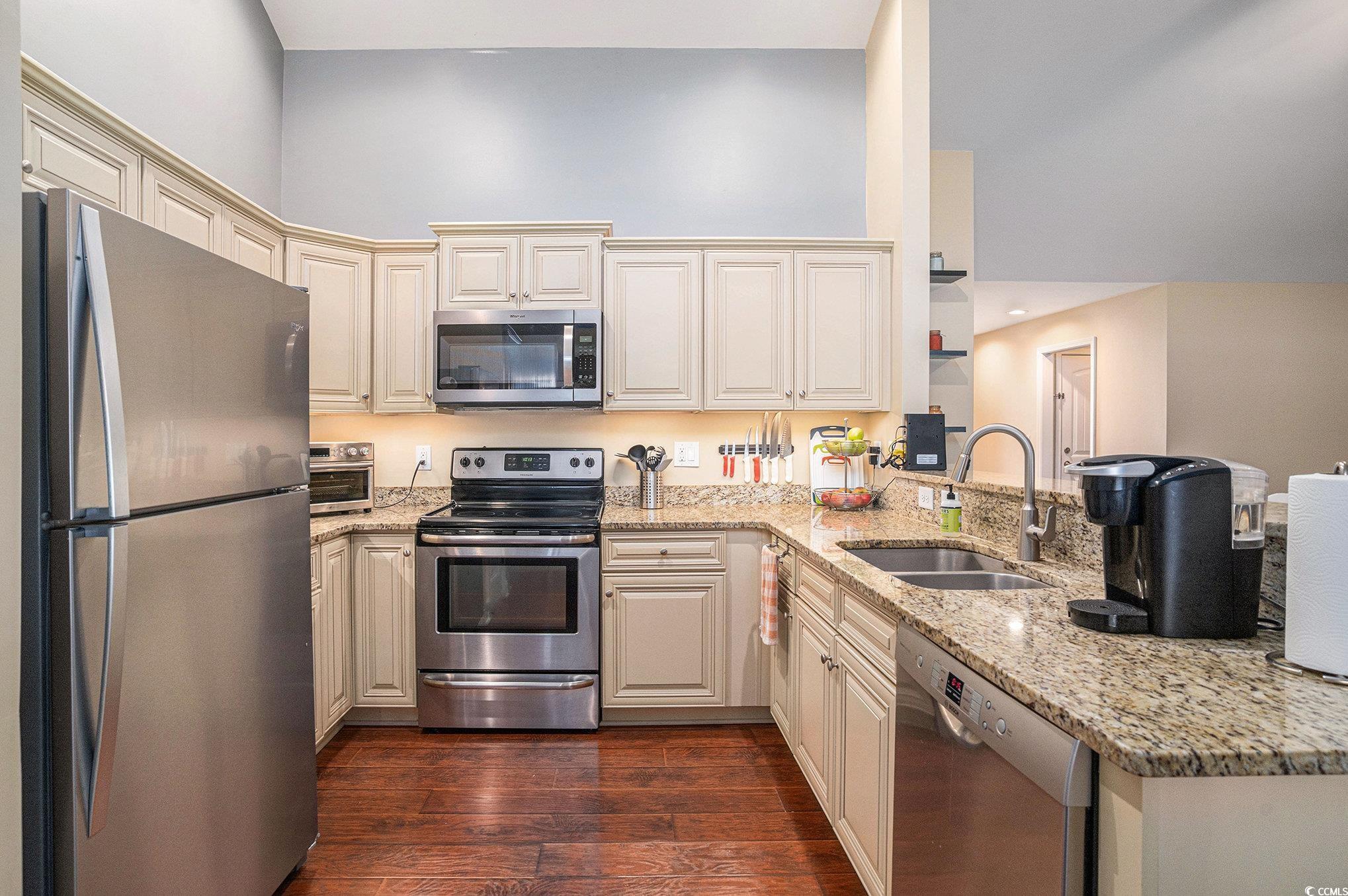 276 Avery Drive Myrtle Beach, SC 29588 - Photo 10 of 26 Kitchen featuring stainless steel appliances, a pe