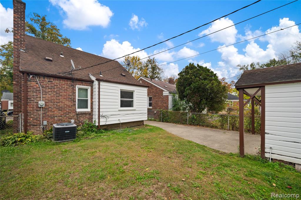 18431 Edinborough Road Detroit, MI 48219 - Photo 15 of 16 Gallery Image 15