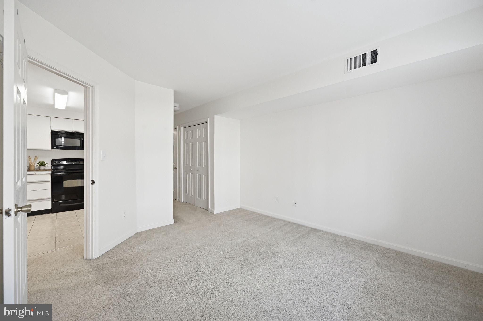 11240 Harbor Court, Unit 11240 Reston, VA 20191 - Photo 17 of 24