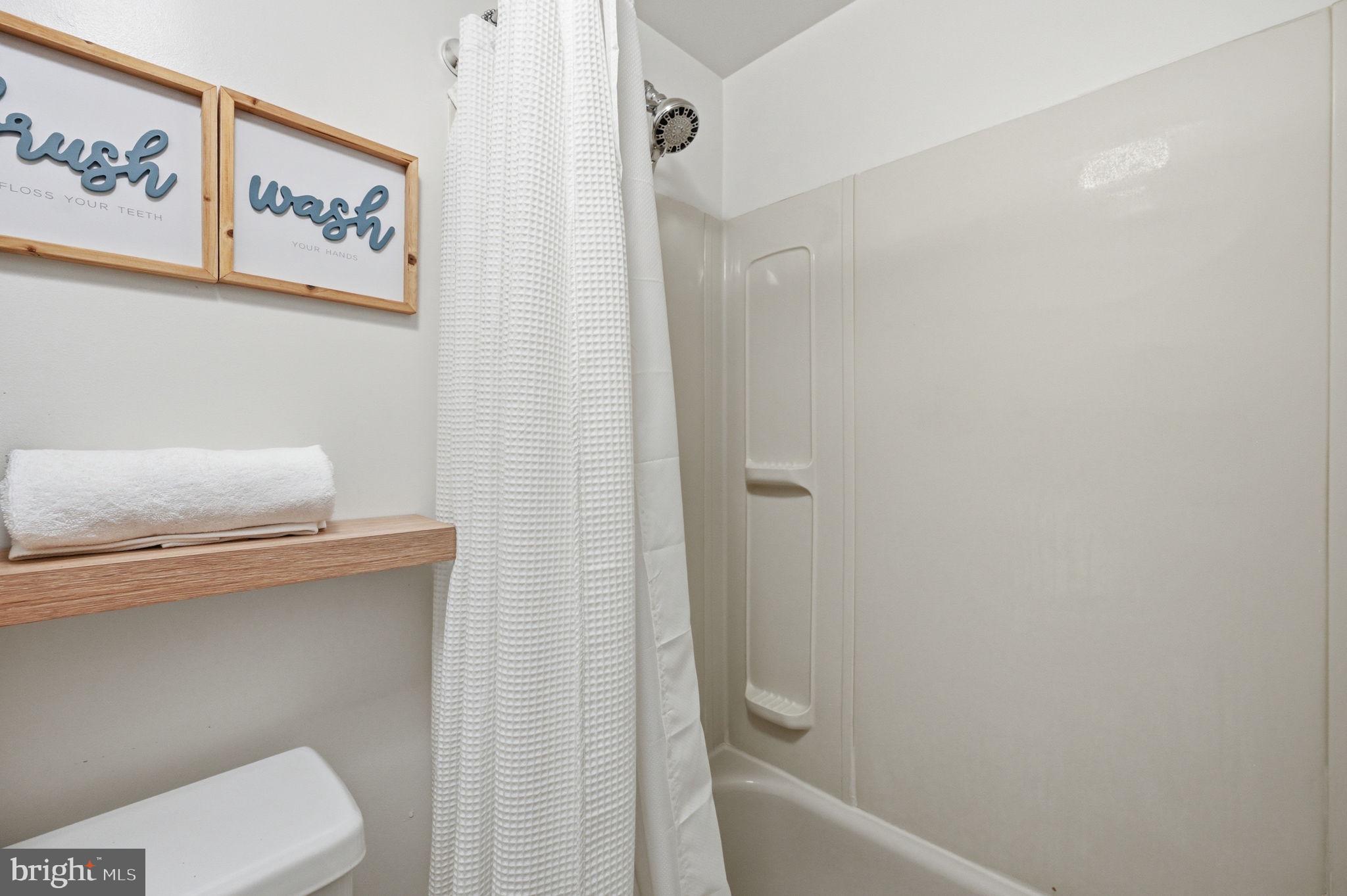 11240 Harbor Court, Unit 11240 Reston, VA 20191 - Photo 19 of 24