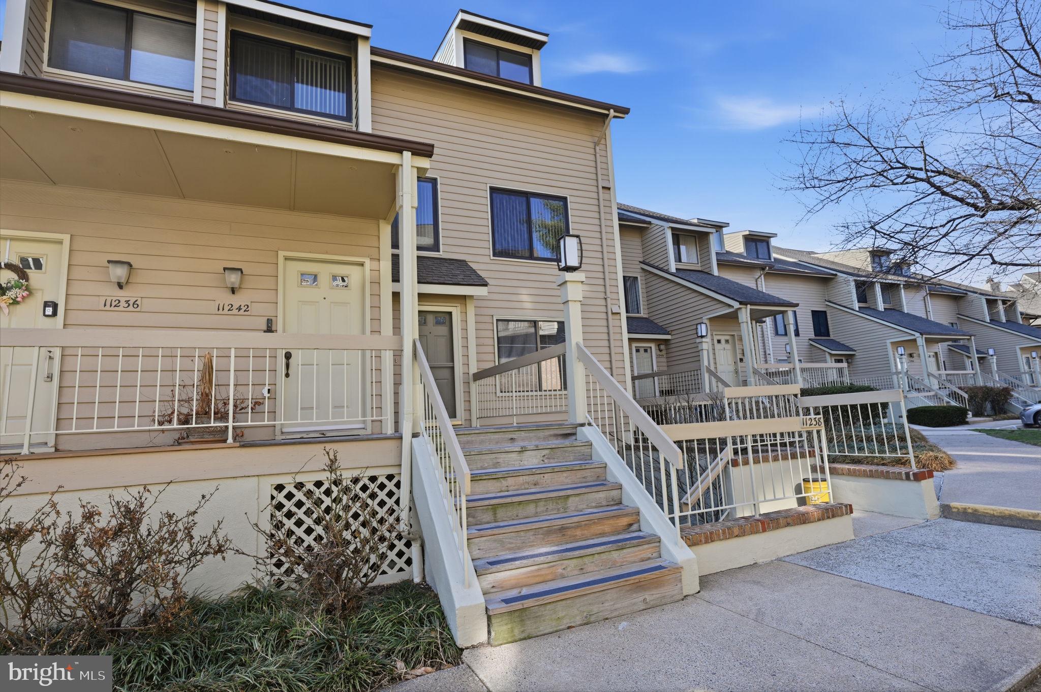 11240 Harbor Court, Unit 11240 Reston, VA 20191 - Photo 3 of 24