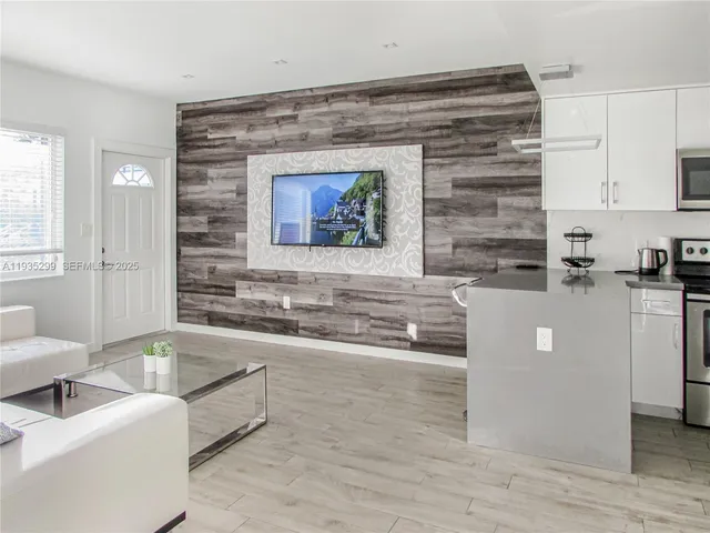 $2,500 | 9220 Biscayne Boulevard, Unit 6, Miami Shores, FL 33138