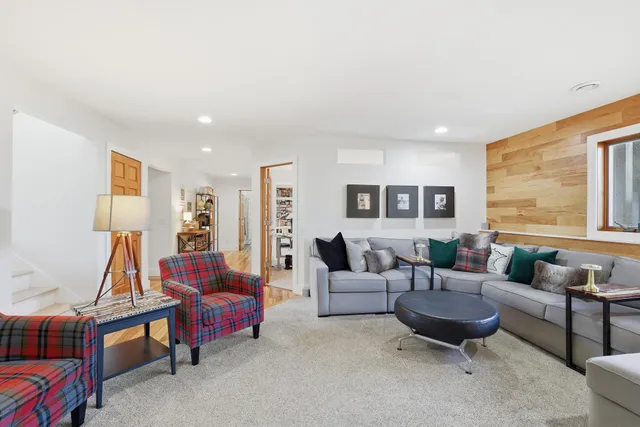 $439,900 | 1401 Lloyd Lane, St. Peter, MN 56082