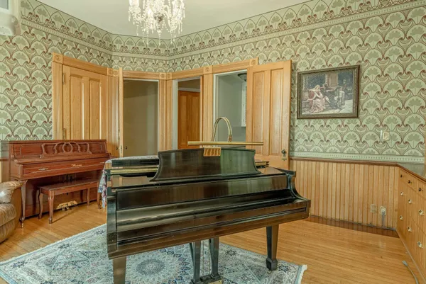 $699,900 | 1222 11th Street, Monroe, WI 53566