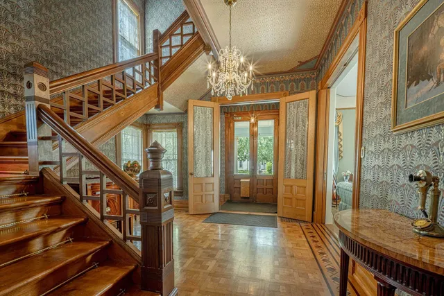 $739,900 | 1222 11th Street, Monroe, WI 53566