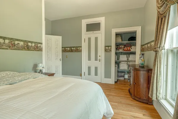 $699,900 | 1222 11th Street, Monroe, WI 53566