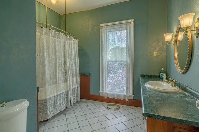 $739,900 | 1222 11th Street, Monroe, WI 53566