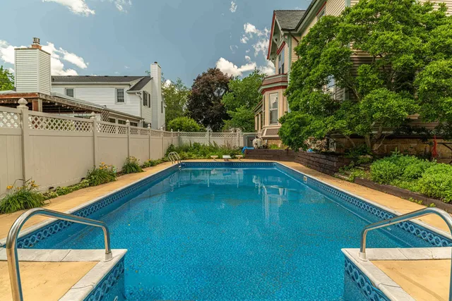 $739,900 | 1222 11th Street, Monroe, WI 53566