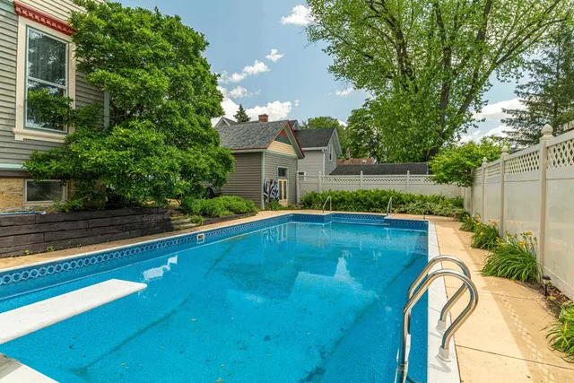 $739,900 | 1222 11th Street, Monroe, WI 53566