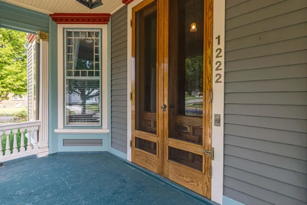 $699,900 | 1222 11th Street, Monroe, WI 53566