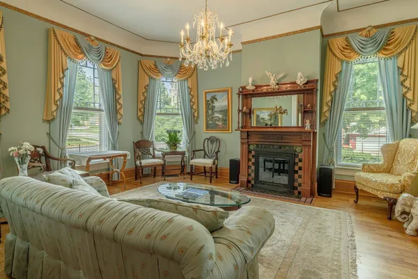 $699,900 | 1222 11th Street, Monroe, WI 53566
