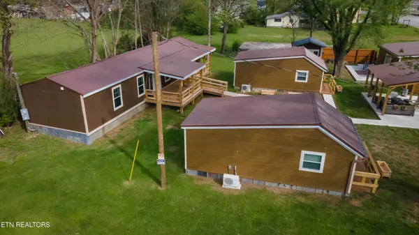 $1,000,000 | 8113 West Old Highway 73, Townsend, TN 37882