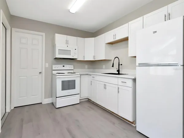 $2,399,900 | 1211 62nd Avenue East, Bradenton, FL 34203