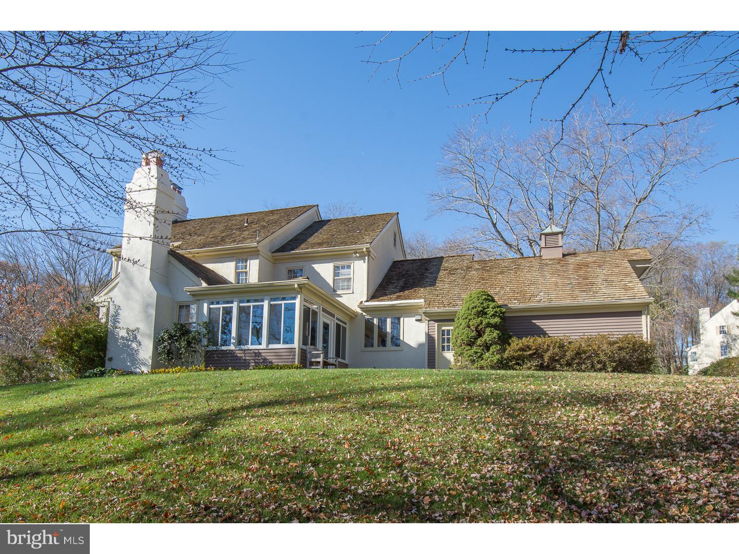 418 Round Hill Road Wayne, PA 19087 - Photo 2 of 23
