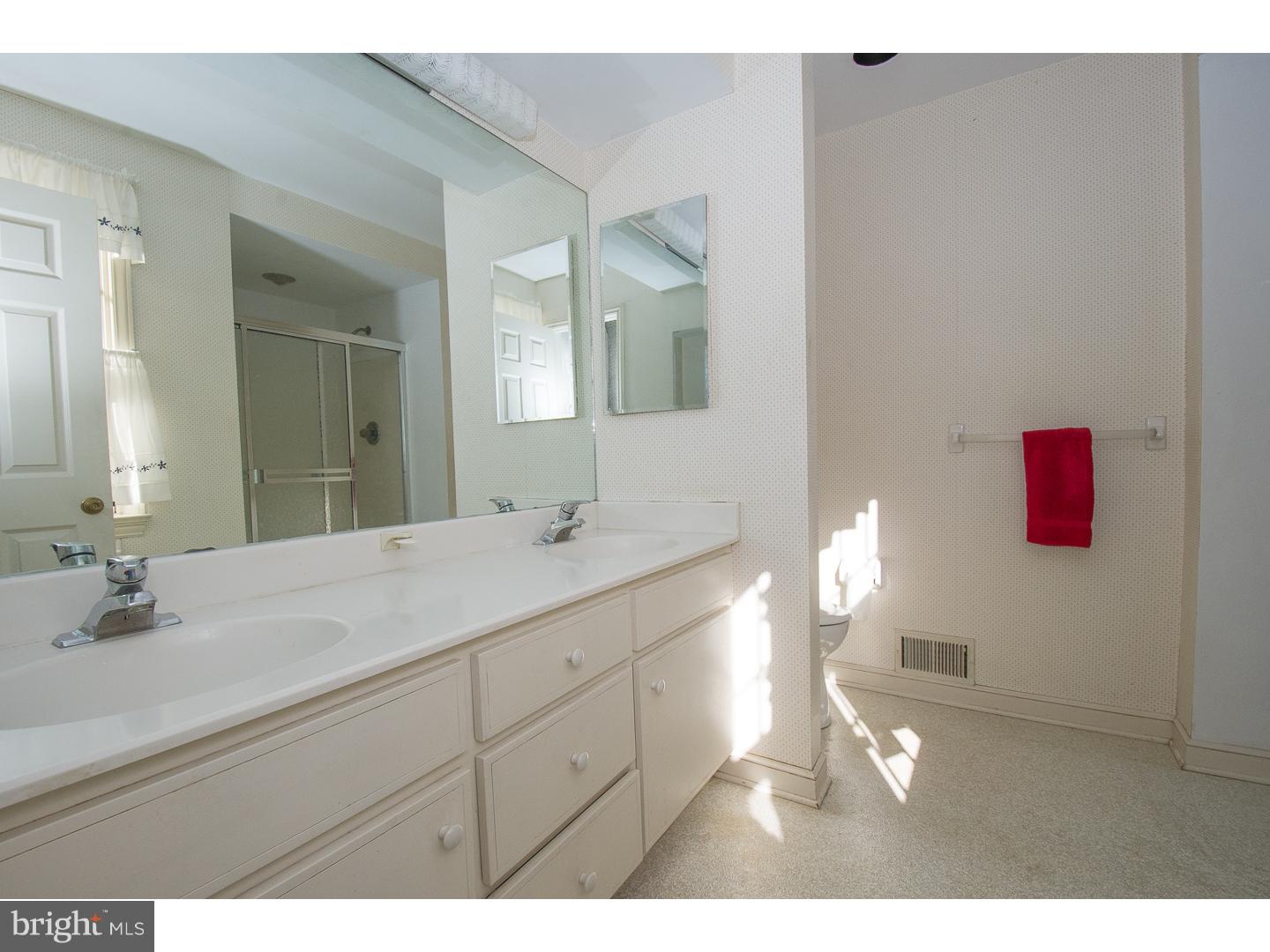 418 Round Hill Road Wayne, PA 19087 - Photo 14 of 23