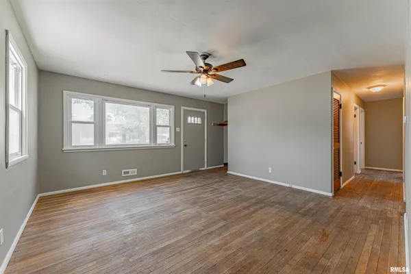 $135,000 | 225 Nugent Place, Lincoln, IL 62656