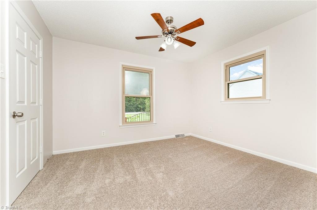 4050 Clinard Road Clemmons, NC 27012 - Photo 12 of 31 Gallery Image 12