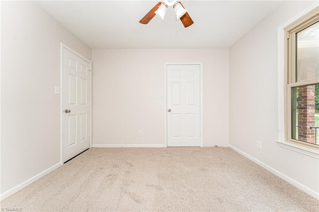 4050 Clinard Road Clemmons, NC 27012 - Photo 13 of 31 Gallery Image 13