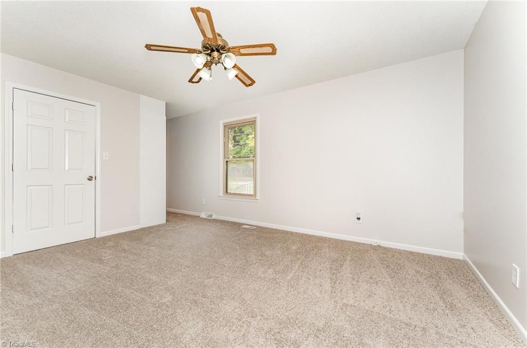 4050 Clinard Road Clemmons, NC 27012 - Photo 9 of 31 Gallery Image 9