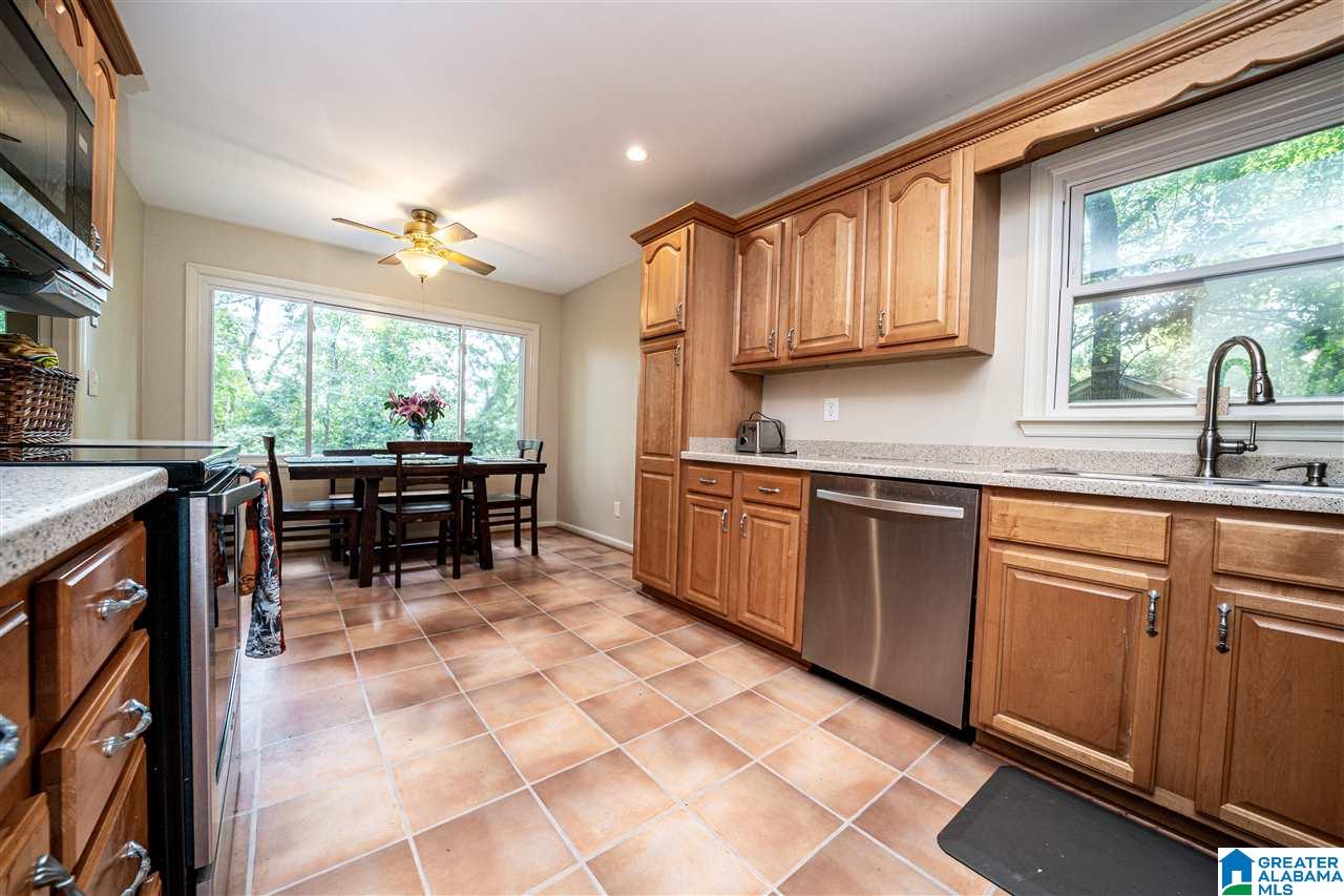 3733 Crestbrook Road Birmingham, AL 35223 - Photo 7 of 30