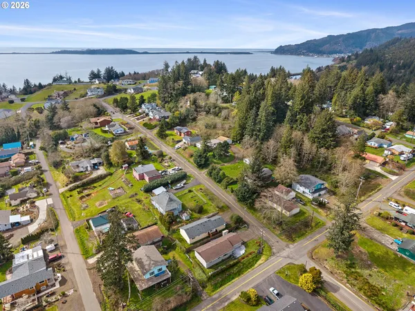 $399,000 | 5575 Ocean Street, Bay City, OR 97107