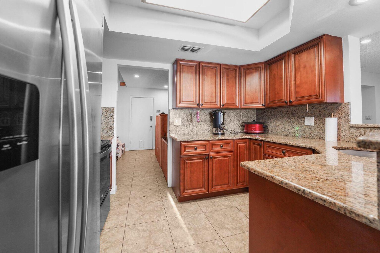 6750 Boca Pines Trail, Unit D Boca Raton, FL 33433 - Photo 4 of 22 IMG_1004