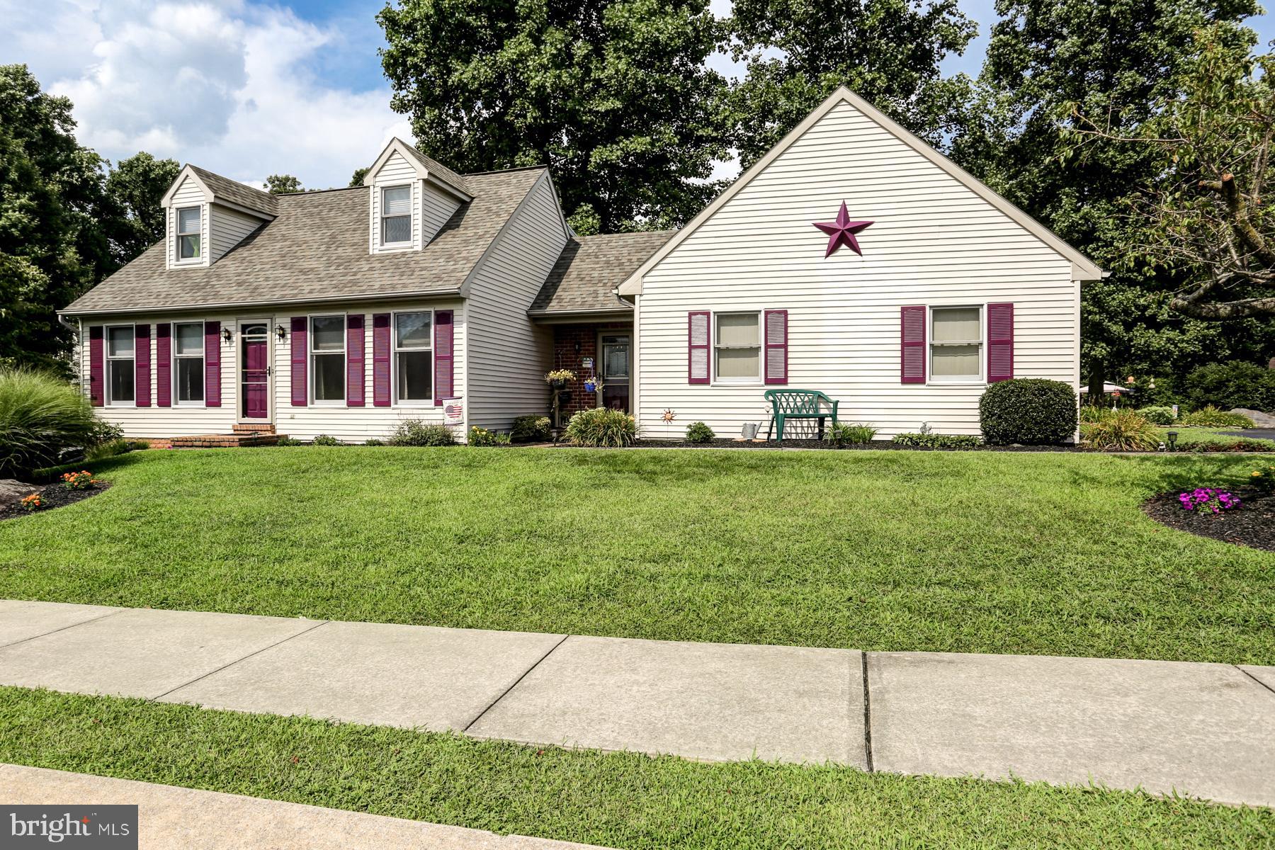 2 Walnut Run Elizabethtown, PA 17022 - Photo 1 of 31 Gallery Image 1