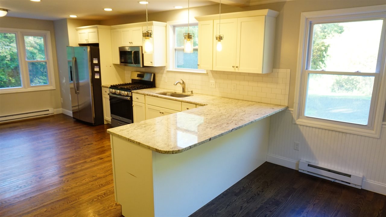 142 Exeter Road North Hampton, NH 03862 - Photo 3 of 12