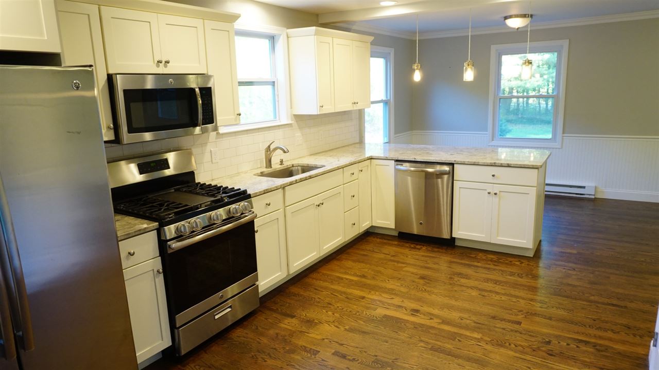 142 Exeter Road North Hampton, NH 03862 - Photo 4 of 12