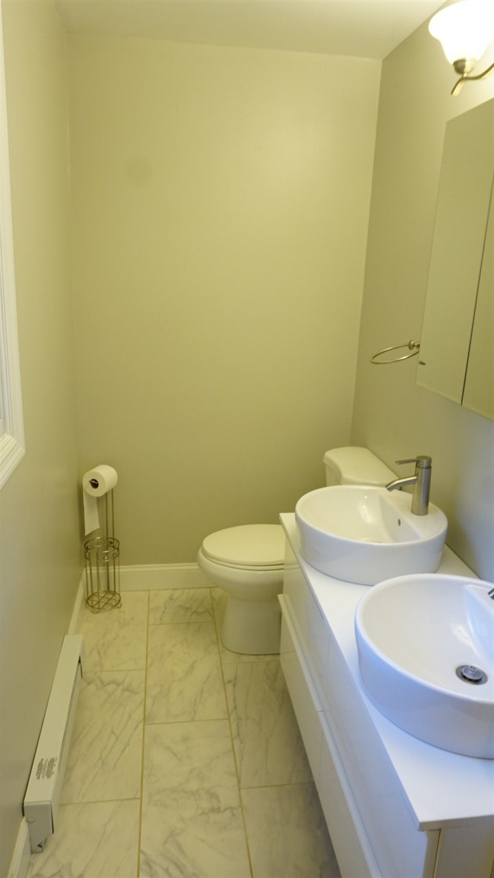 142 Exeter Road North Hampton, NH 03862 - Photo 8 of 12