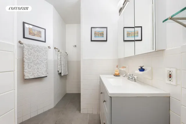 $5,850,000 | 524 East 82nd Street | Upper East Side