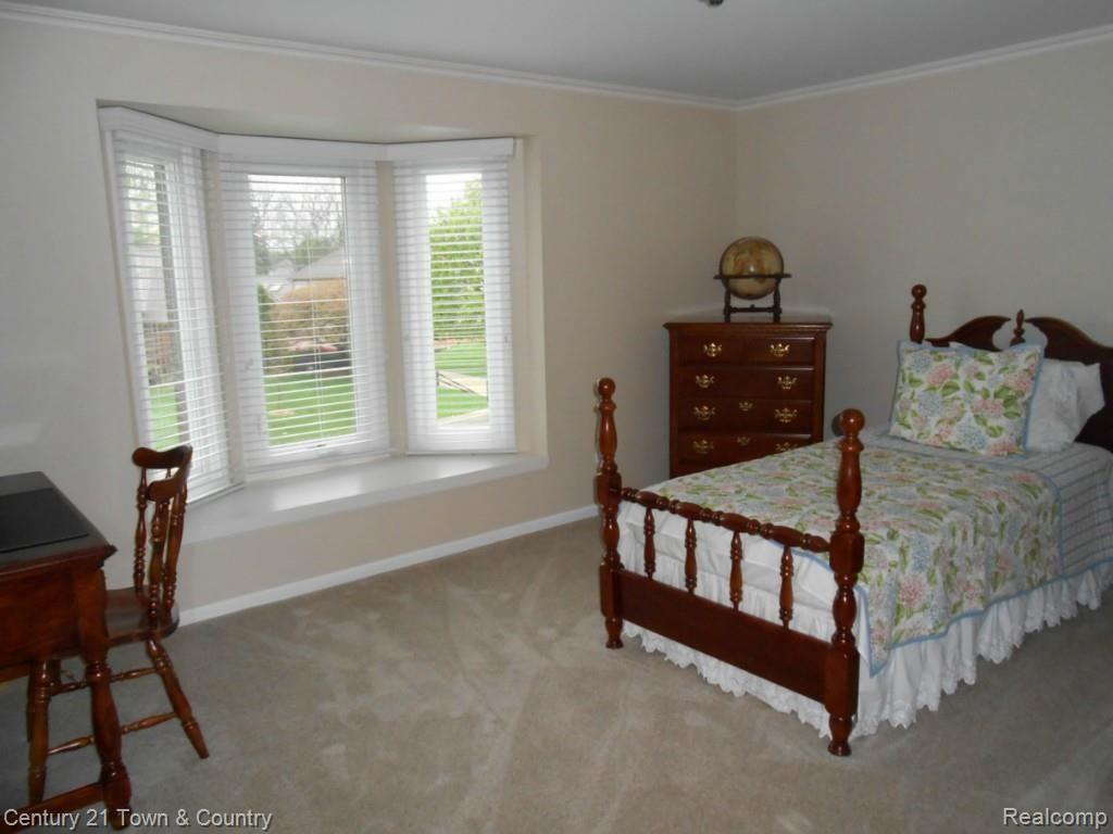 574 Snowmass Drive Rochester, MI 48309 - Photo 28 of 56 3rd Bdrm 1.jpg