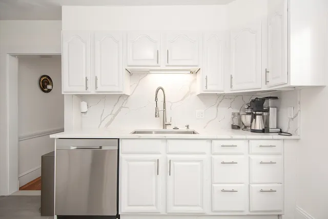 $3,700 | 48 Farquhar Street, Unit 1, Boston, MA 02131