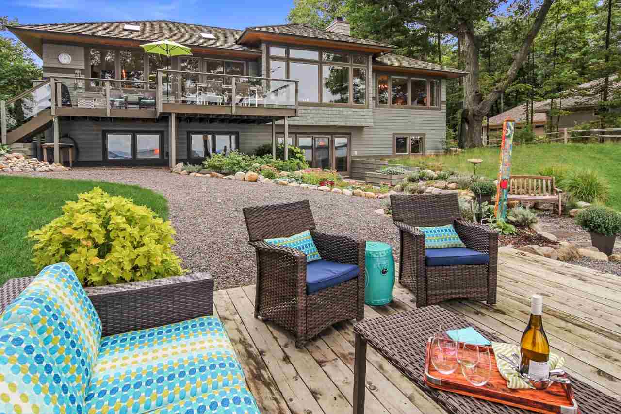 1886 Pine Point Road Traverse City, MI 49686 - Photo 35 of 37 1879798-34.JPG