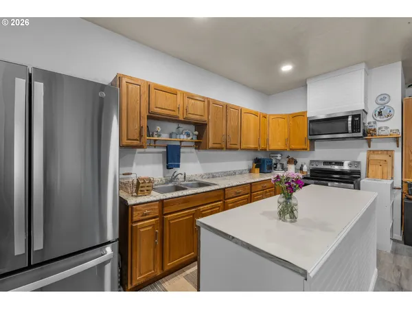 $368,000 | 16122 Lava Drive, La Pine, OR 97739