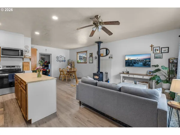 $368,000 | 16122 Lava Drive, La Pine, OR 97739