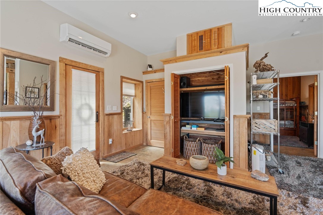 3086 Summit Road Purlear, NC 28665 - Photo 12 of 37