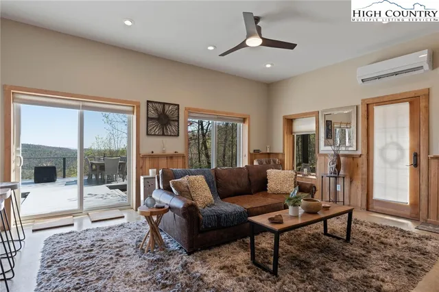 $360,000 | 3086 Summit Road, Purlear, NC 28665